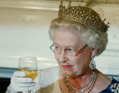 Reina Isabel II lanza a la venta su propia marca de vinos 