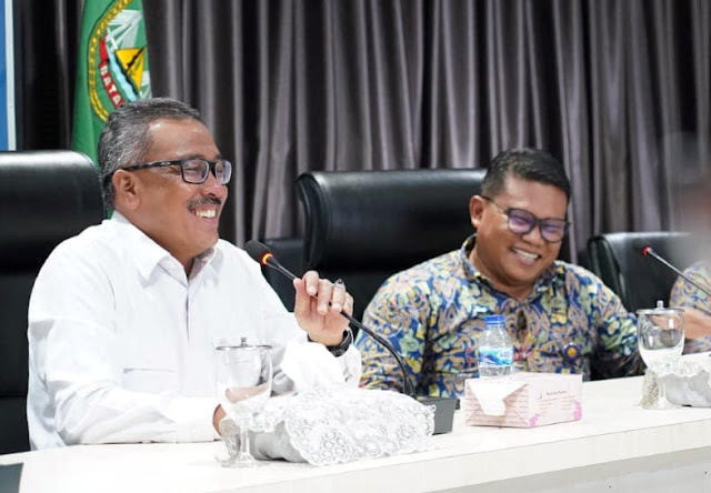Pemko Batam Terima Aset Tiga Unit Kendaraan dari Balai Prasarana Pemukiman Wilayah Riau