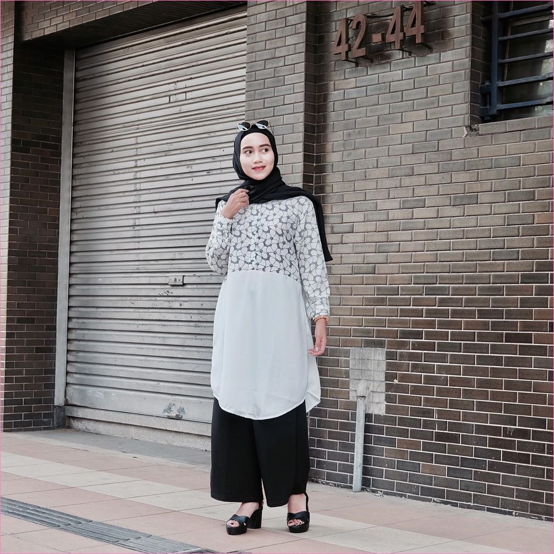 24 Model Outfit Baju Tunic Hijabers Ala Selebgram 2022 