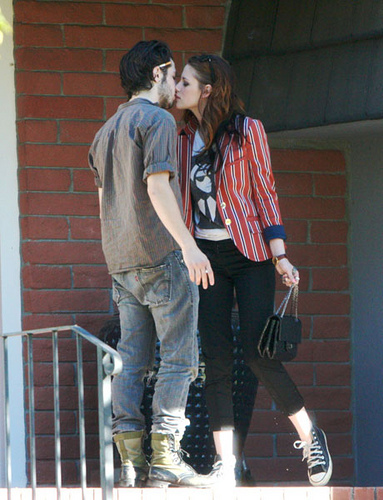 kristen stewart boyfriend