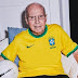 Aos 90 anos, Zagallo é internado no Rio de Janeiro com infecção respiratória.