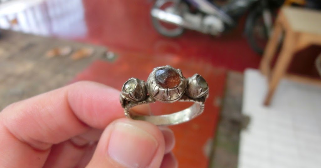 Sejarah Aset yg Berharga : CINCIN TEMUAN ADA BATUNYA. KEREN