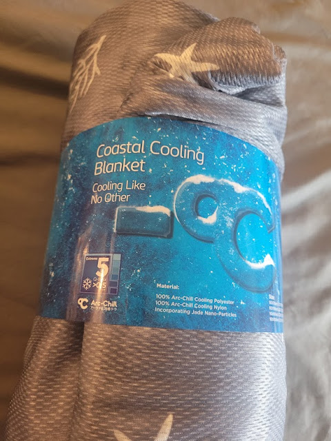 Review: Elegear Japanese Arc-Chill Cooling Blanket