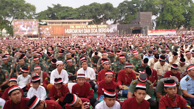 Rayakan HUT RI ke 72, Kodam III/Siliwangi Gelar Do'a Bersama dan 1 Jam Muroja'ah di Alun-Alun Bandung 