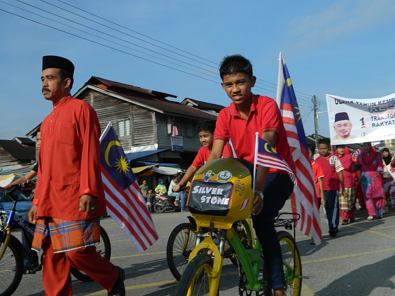 Rosmah Naik Basikal
