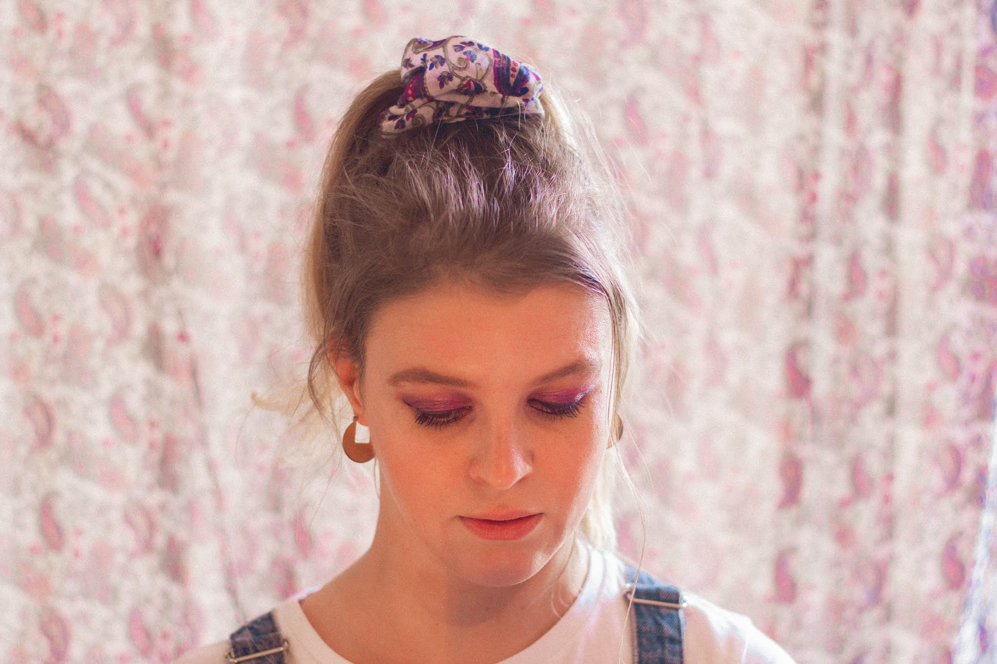 Girl wearing beautiful paisley print scrunchie from Etsy store Chloe Harriets Create.