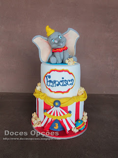 Bolo de aniversário com o Dumbo