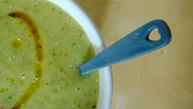 Soupe glacée courgette basilic