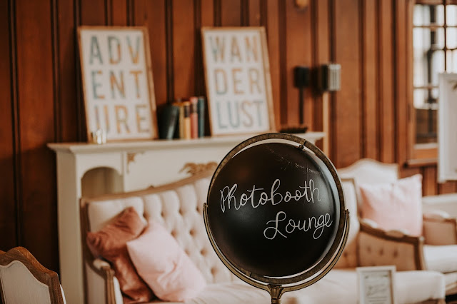 Wedding Photobooth Lounge