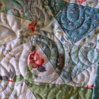 Roberta's Due South quilt: QuiltBee