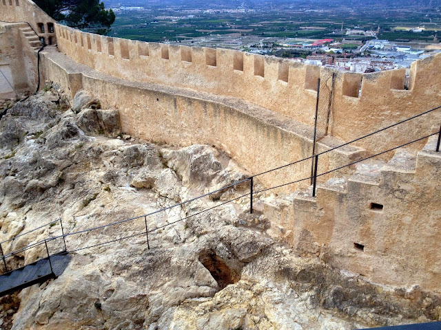 murallas castillo menor de Xátiva