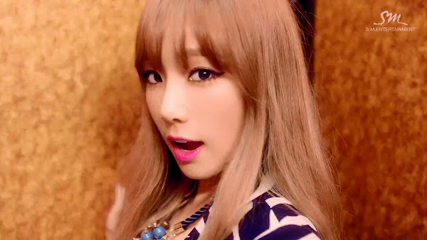 TaeTiSeo Holler Taeyeon