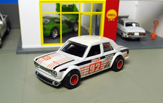 Hot Wheels Heritage  Datsun Bluebird 510  