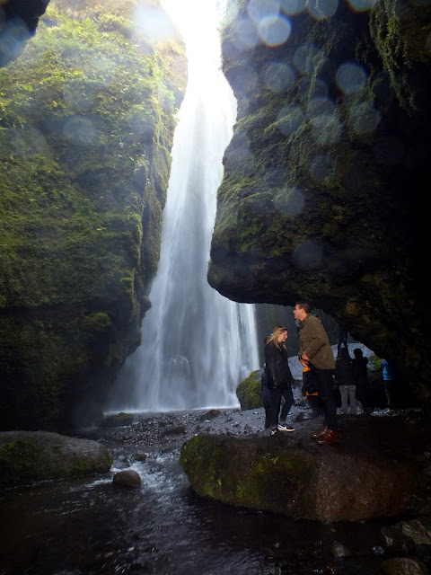 cacada entre rocas Islandia