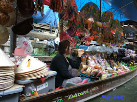 Tempat Menarik di Bangkok Thailand Floating Market