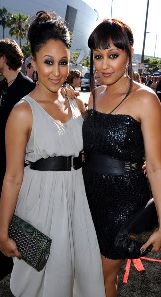 tia mowry and tamera mowry parents. Tamara and Tia Mowry looks