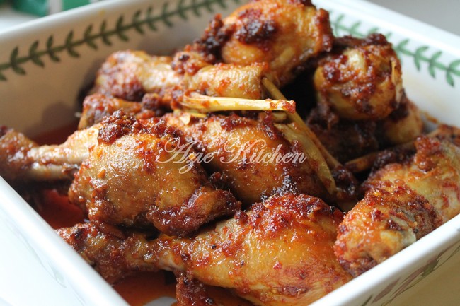 Azie Kitchen: Ayam Masak Serai Yang Sedap