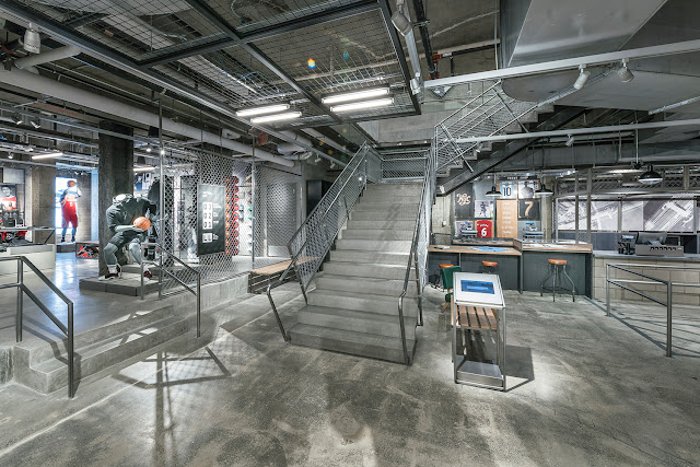 Green Pear Diaries, interiorismo, retail, flagship store, Adidas, Nueva York, stadium retail concept