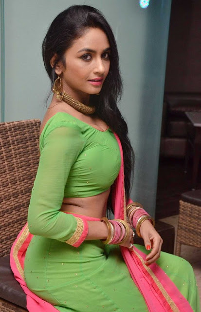 Pooja Sri spicy navel pics