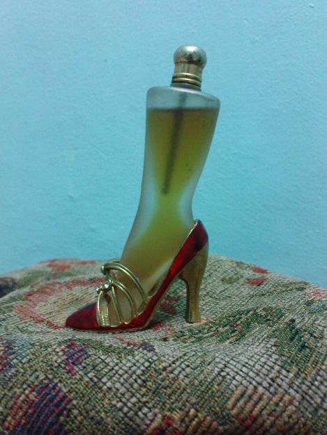 Keren!! Botol Parfum Unik Yang Kreatif ~ Parbada