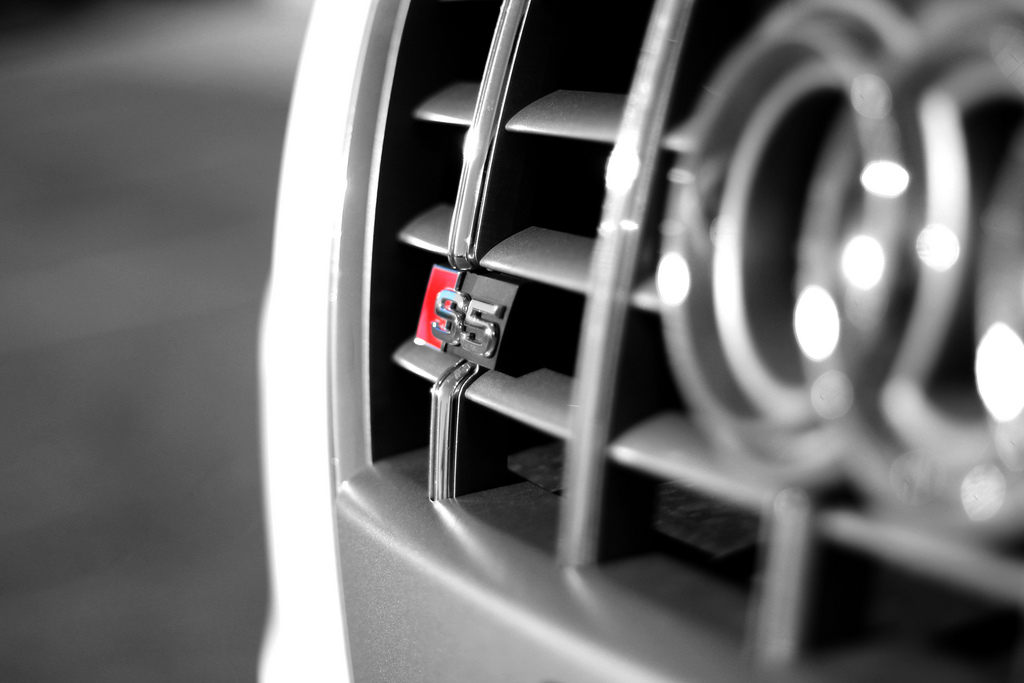 audi logo wallpaper side view