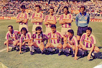 REAL VALLADOLID DEPORTIVO - Valladolid, España - Temporada 1988-89 - Albesa, Gonzalo, Manolo Peña, Moreno y Ravnic; Minguela, Patri, Miljus, Lemos, Damián y Jankovic - ATLÉTICO DE MADRID 3 (Albesa p.p., Orejuela y Manolo), REAL VALLADOLID 2 (Gonzalo y Fonseca) - 03/06/1989 - Liga de 1ª División, jornada 35 - 6º en la Liga, con Cantatore de entrenador