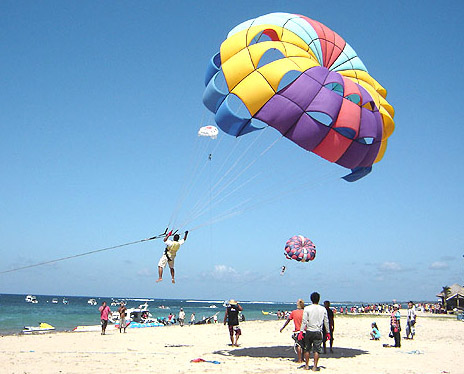 Cara dapatkan harga promo parasailing murah di Bali