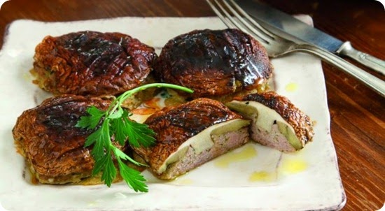 Porcini alla piastra ripieni di vitello saporito