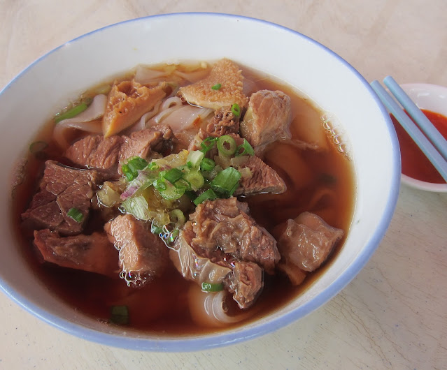 Kuang_Fei_Beef_Noodles_Tangkak_Johor_东甲牛腩面