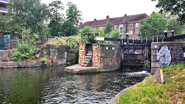 Regent's Canal  // 76sunflowers