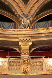 theater-odeon-paris-saal-engel-dekoration