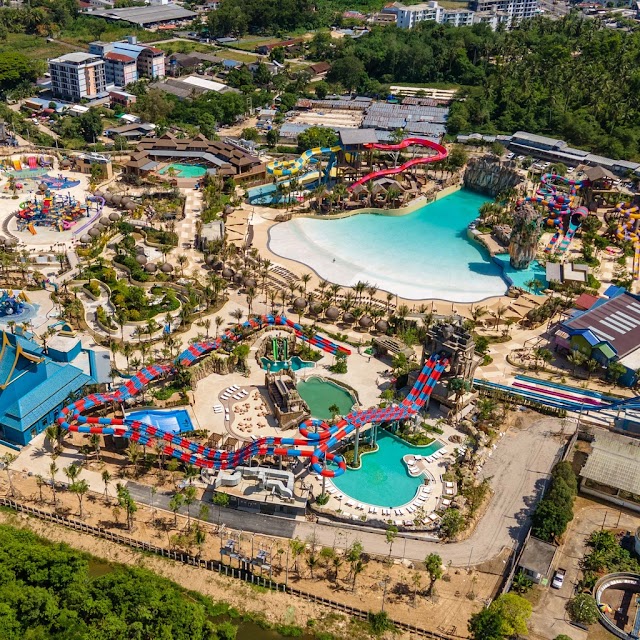 Andamanda Phuket, the biggest water park you shouldn't miss