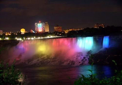 Beautiful Niagara Falls at Night