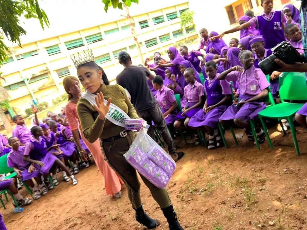 Queen Tracy Solomon Sensitises Female FCT Students On Menstrual Hygiene