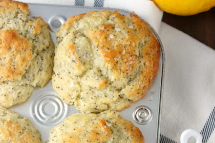 Bakery Style Lemon Poppy Seed Muffins