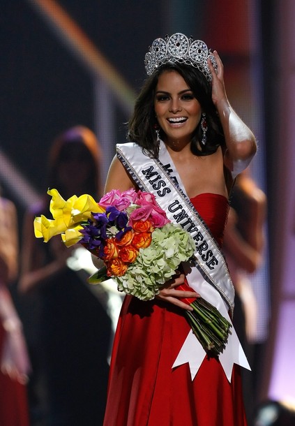 5 THINGS ABOUT MISS UNIVERSE 2010 1 She knows how to handle tough 