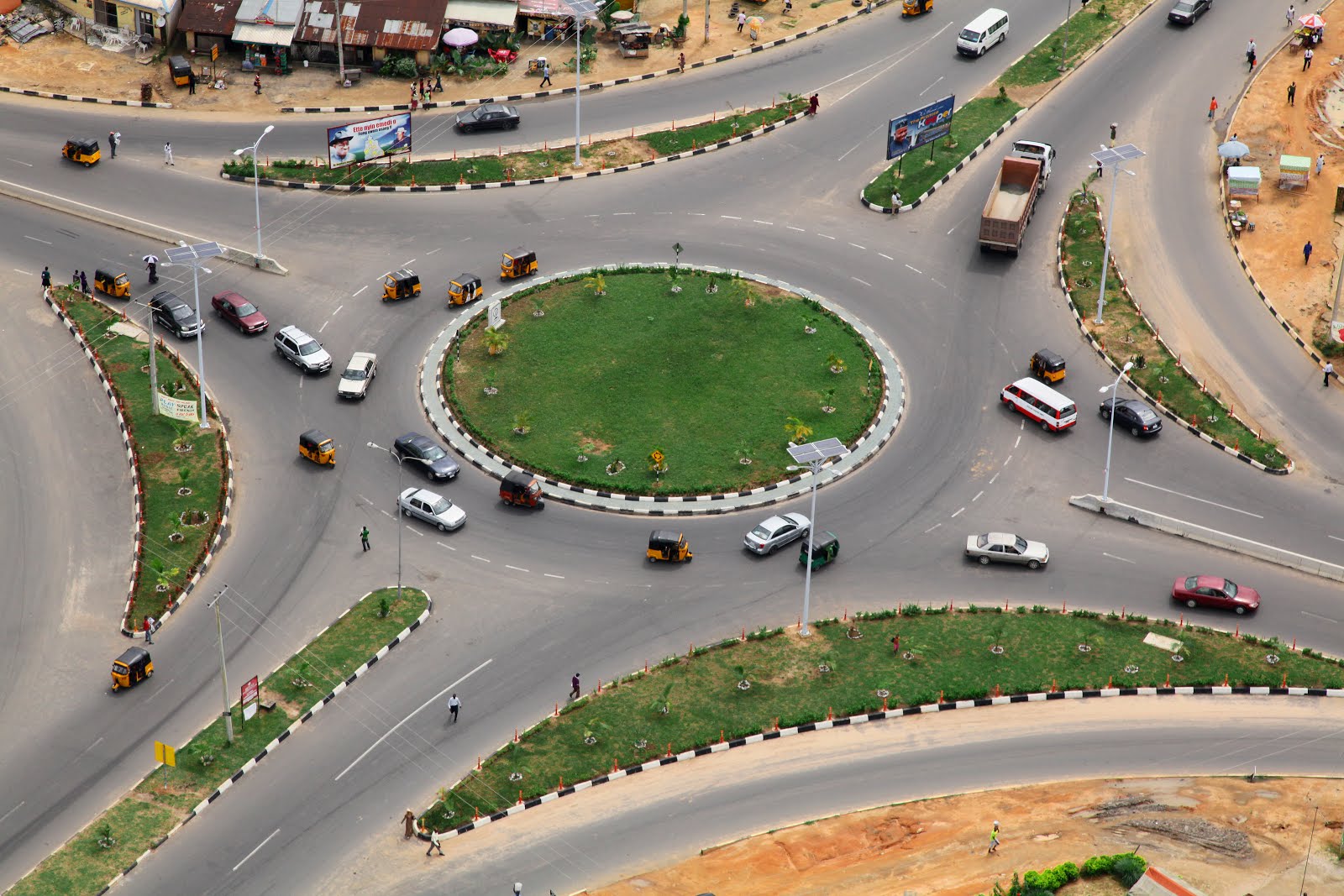 Aka road by IBB Junction