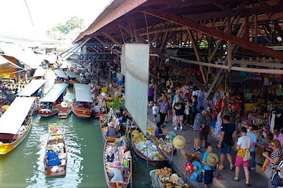 Floating market Damnoen Saduak