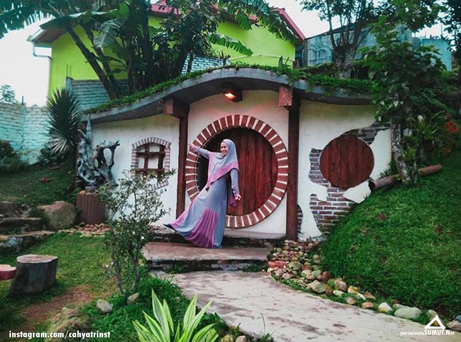 Wah Ada Rumah Hobbit Nih Di Karo