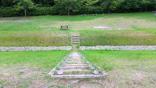 人文研究見聞録：小丸山古墳 ［島根県］