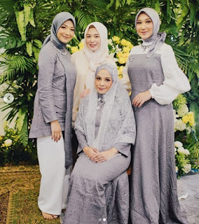 Fashion Dan Hijab Ala Dian Pelangi