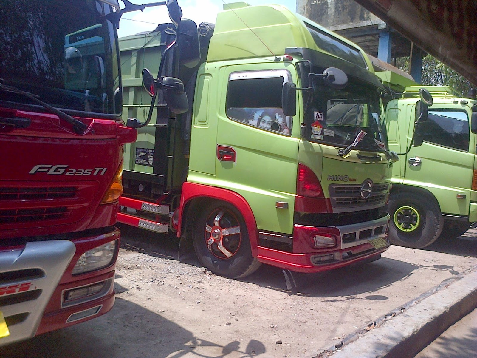 HINO Lohan Variasi Truck Rbe