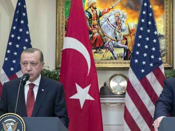 Η Τουρκία ετοιμάζει αντίποινα για τις αμερικανικές κυρώσεις