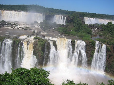 Foz-do-Iguaçu-iguazu-falls-brazil-biggest-waterfalls