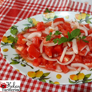 Soğanlı Domates Salatası