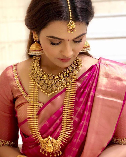 Brides in Traditional Heavy Jewellery