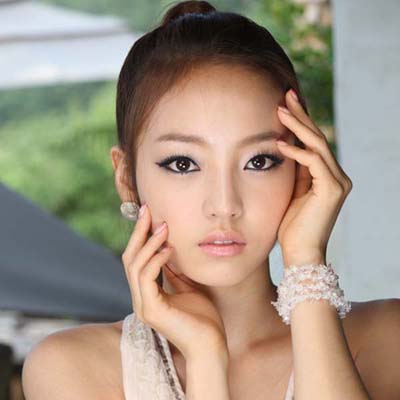 Makeup Artist on Make Up Like Korea Artist   Home Made Beauty Tips