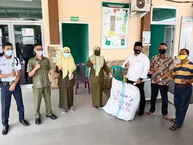 Calon Bupati Pasbar Erikc Hariyona Serahkan Bantuan APD ke RS IBNU SINA Simpang Empat