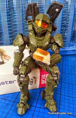 Halo MasterChief Level 3 Bandai SpruKit eating a sandwich