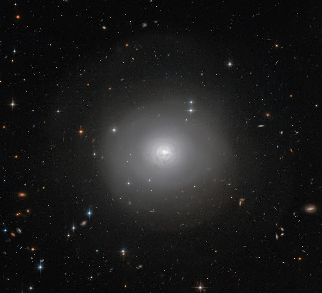 Lenticular Galaxy PGC 10922